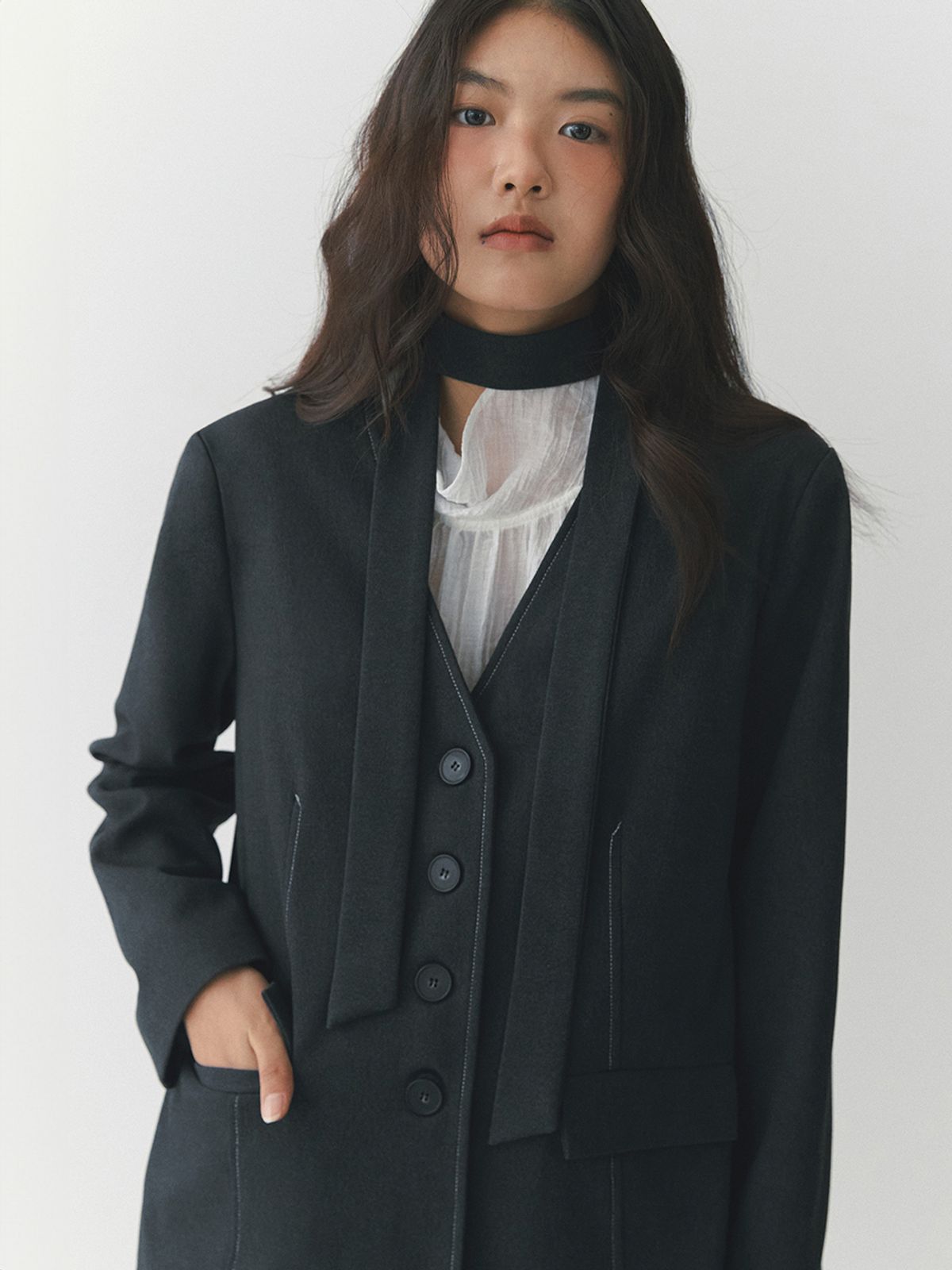 가니송(GANISONG) 스티치 스카프 자켓_차콜