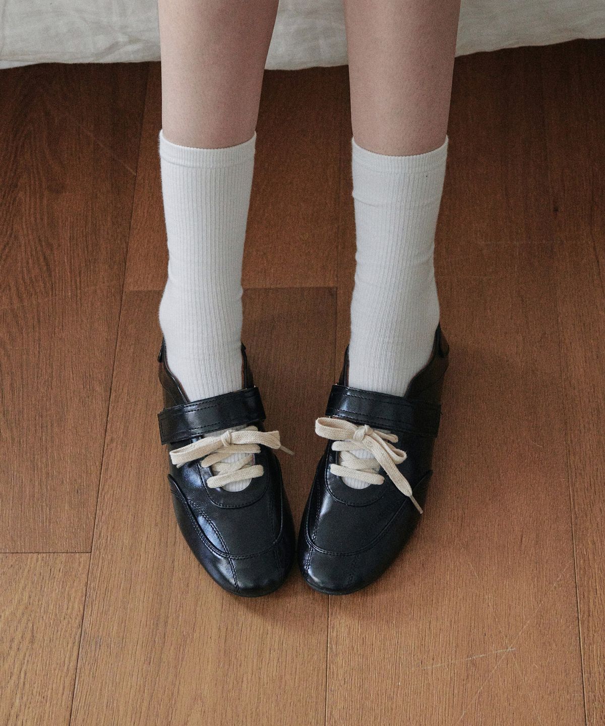 프리플라(FRI FLA) ljh7121 Velcro Lace Flats - 2 Colors