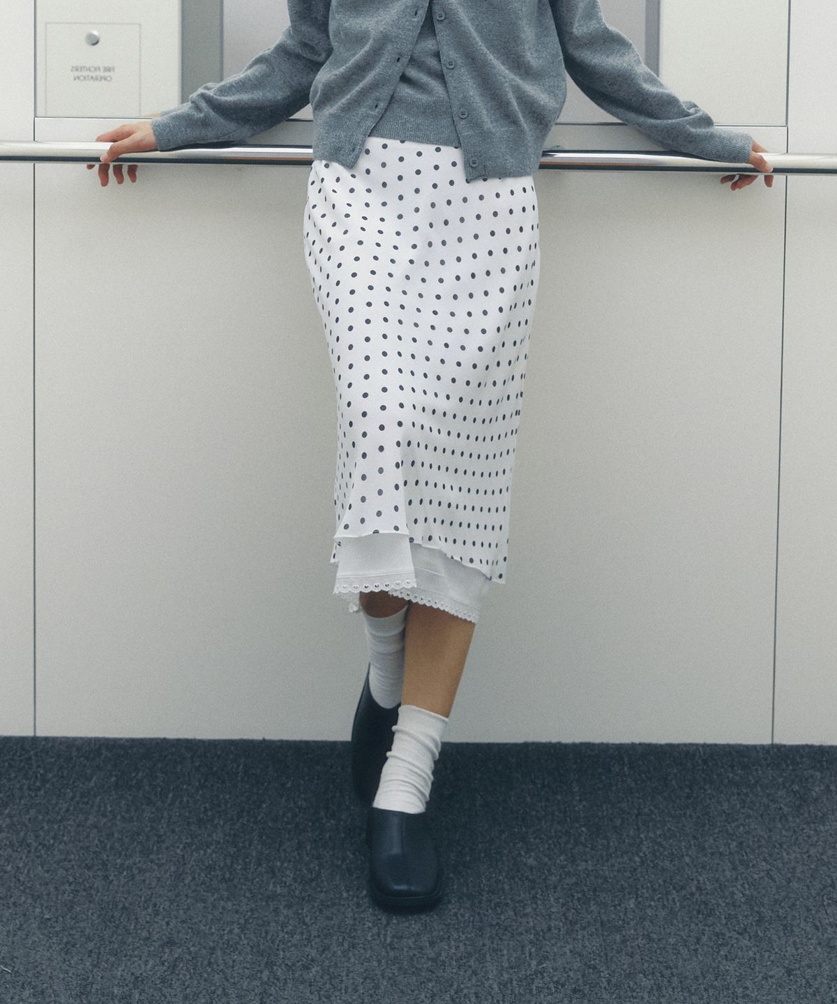 쎄미(SSEMI) CHIFFON DOT MIDI SKIRT(WT)