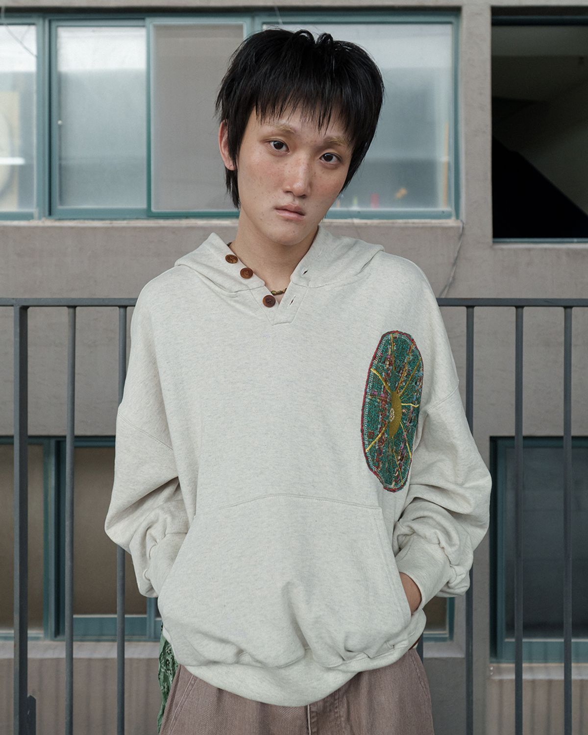 카락터(KARACTOR) Boiling patched hoodie / Oatmeal