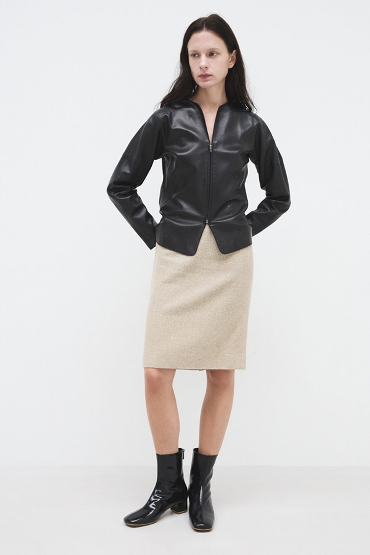 더 클로이스터(THECLOISTER) 어거스트 스퀘어 토 앵클 부츠 (3 COLORS)