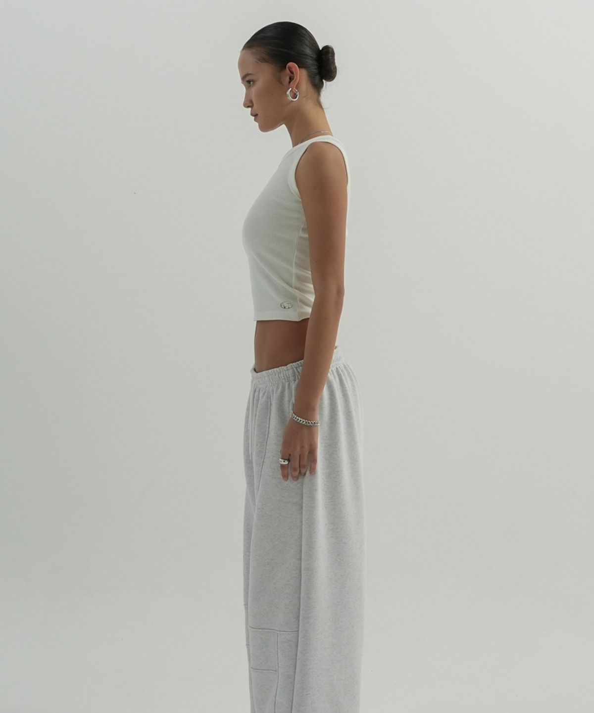 분트(VOONT) VT Basic Sleeveless (WHITE)