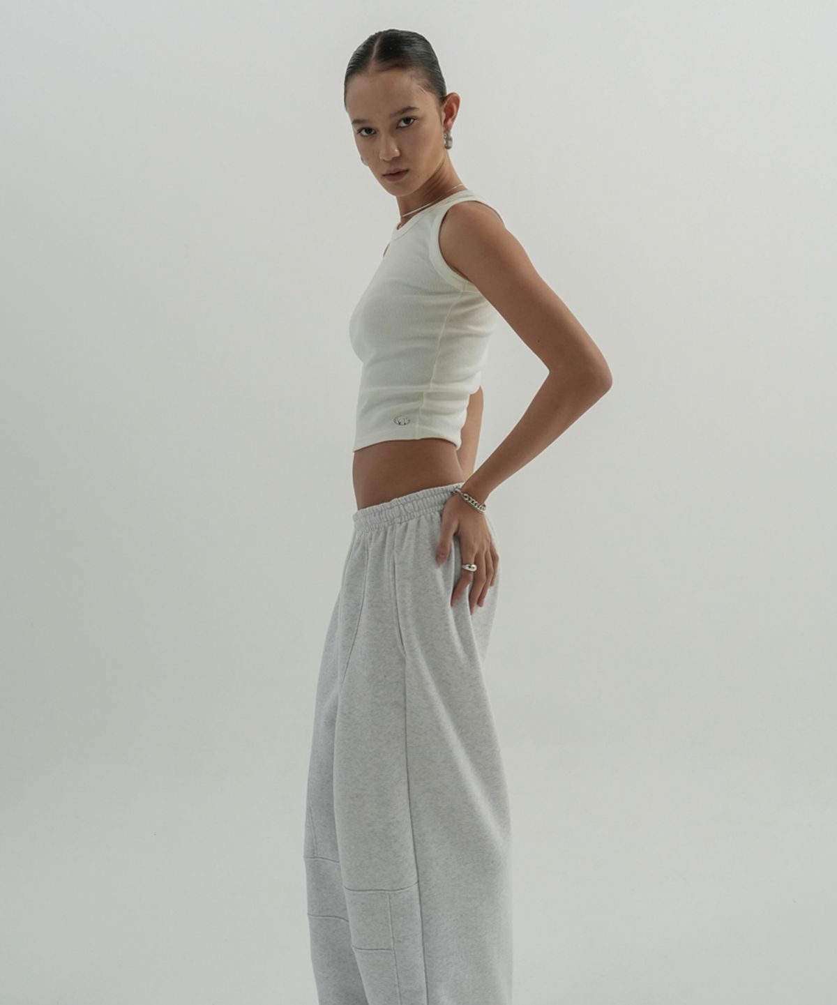 분트(VOONT) VT Basic Sleeveless (WHITE)