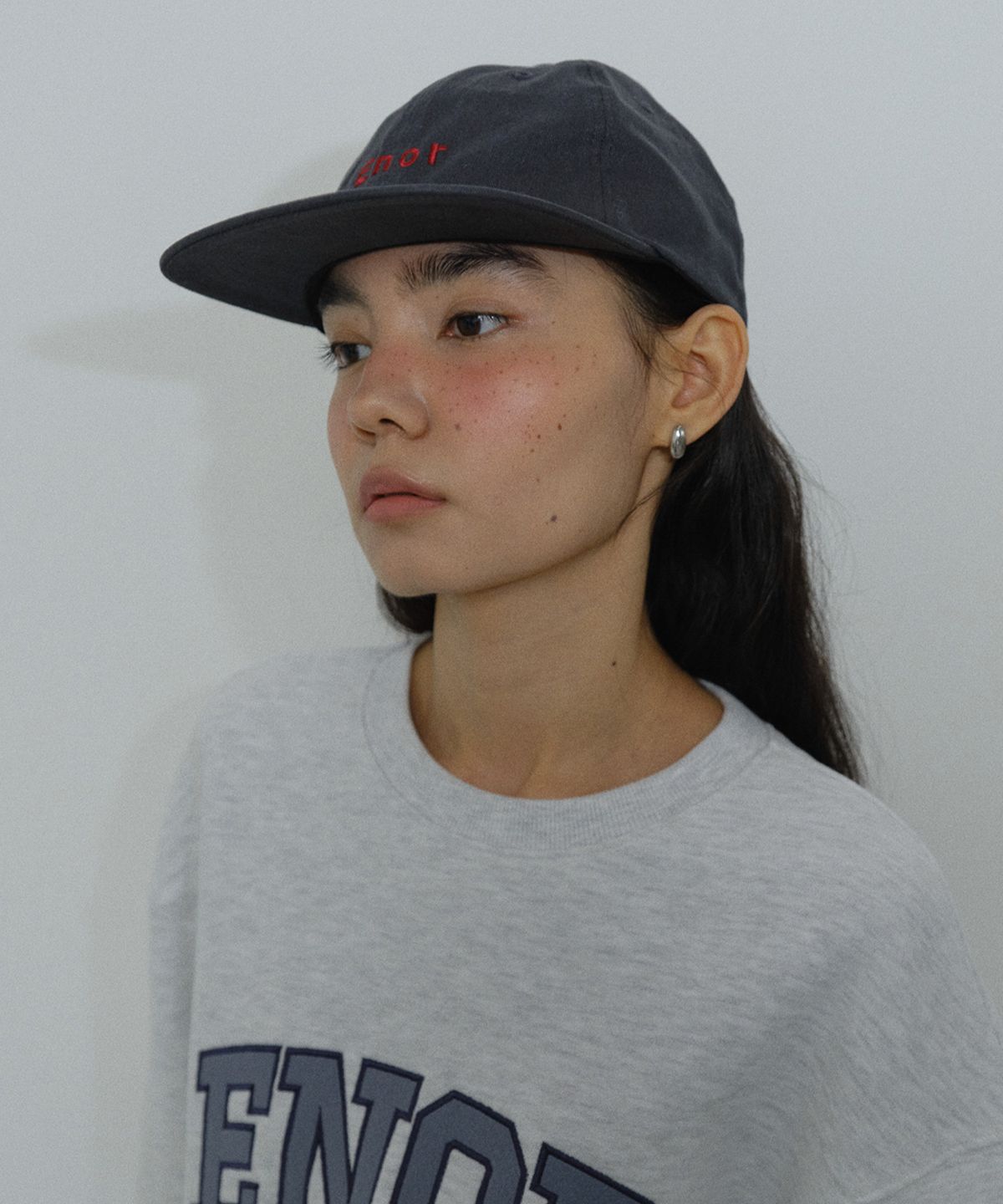 엔오르(EN OR) [CORE] ENOR SMALL LOGO BALL CAP - CHARCOAL