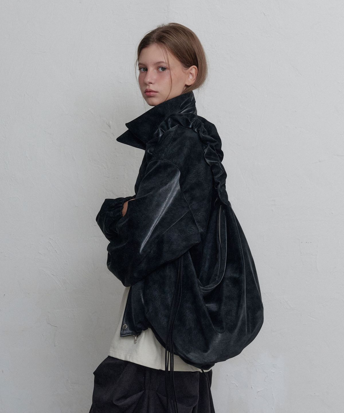 무니쉬(MOONISH) Shirring gather bag (Midnight black)