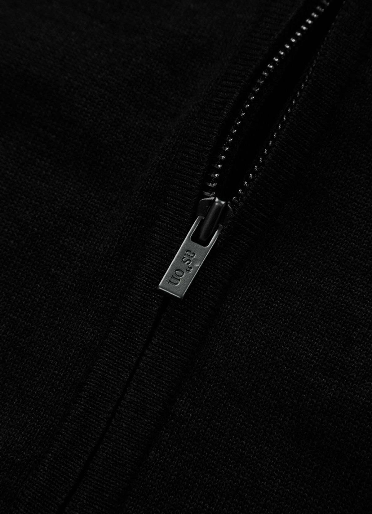 애즈온(ASON) MARON KNIT ZIP-UP / BLACK