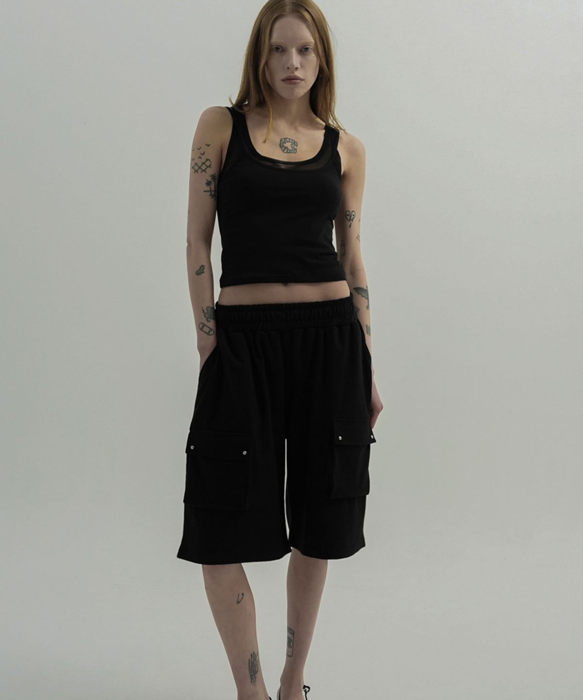 분트(VOONT) Skinline Sleeveless (BLACK)