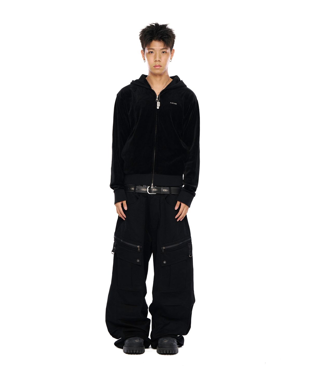 아캄(AAKAM) Rhinestone Velour Zip-Up Hoodie (Black)