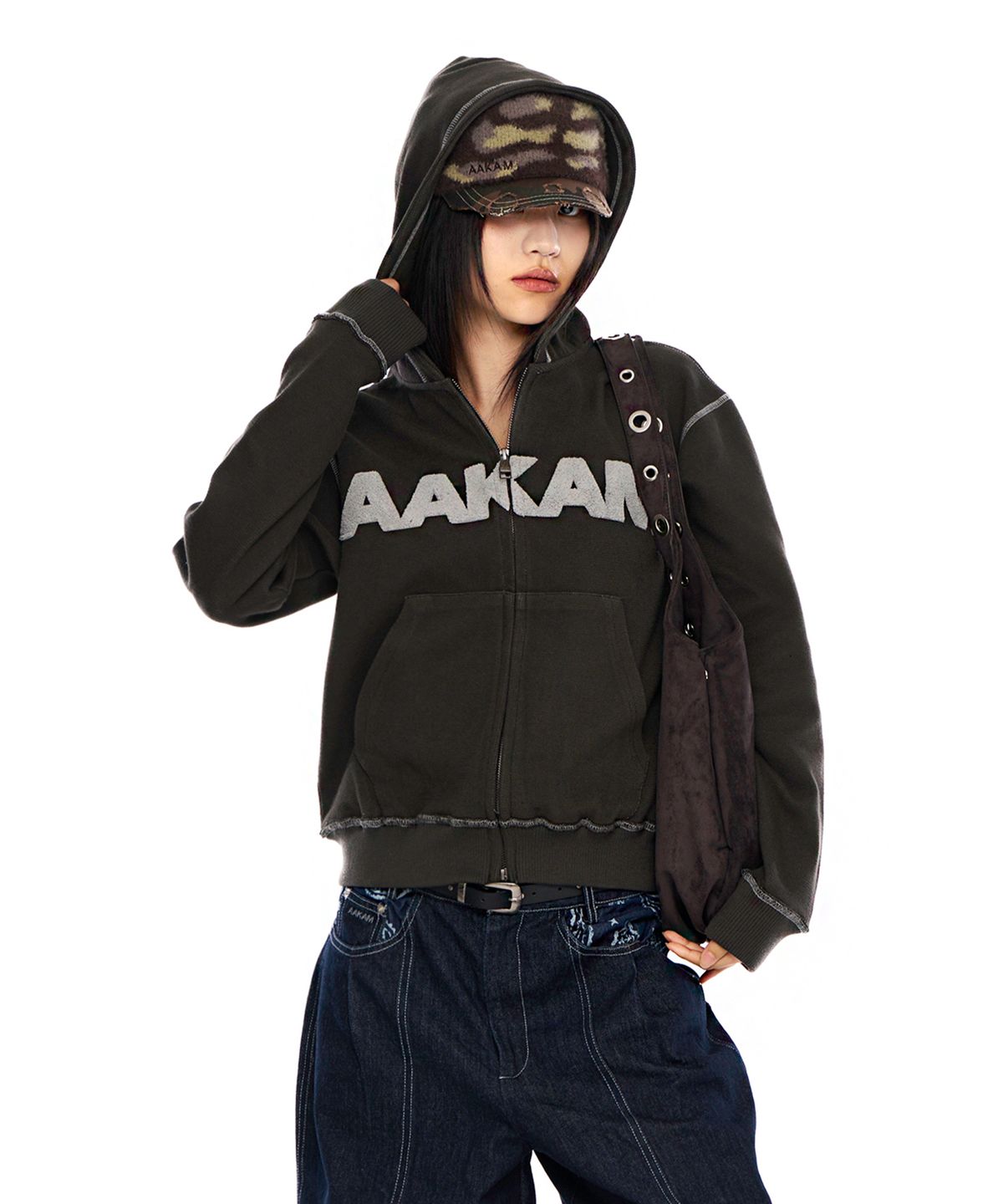 아캄(AAKAM) Boucle Logo Zip-Up Hoodie (Khaki)