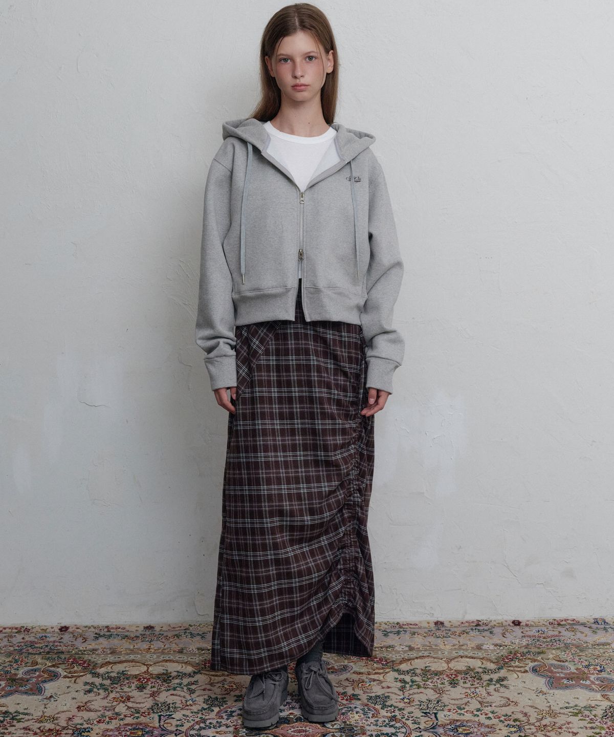 무니쉬(MOONISH) Unbalanced shirring midi skirt (Brown check)