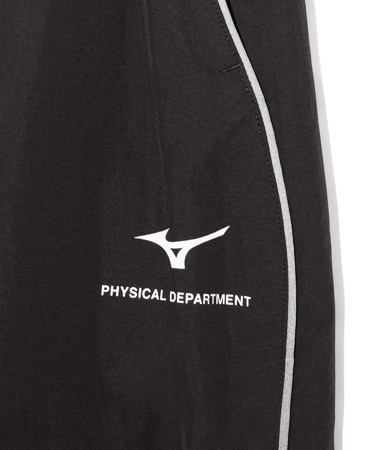 피지컬 디파트먼트(PHYSICAL DEPARTMENT) 피뎁트 X 미즈노 파이핑 트랙팬츠 블랙