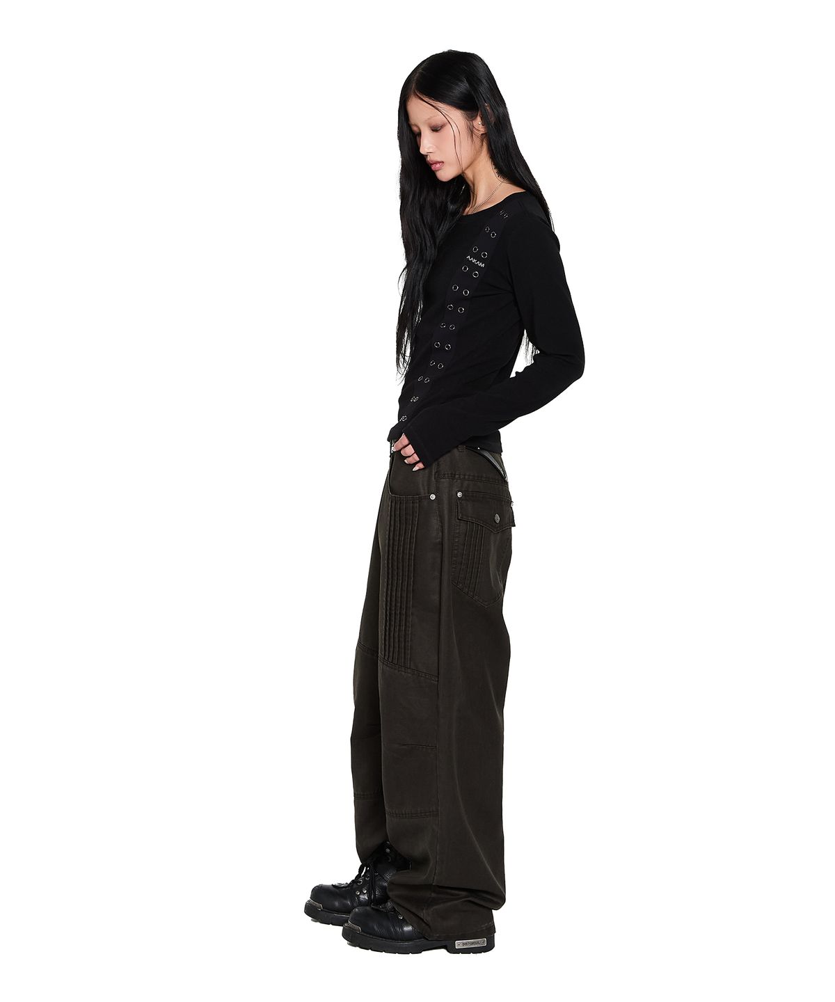 아캄(AAKAM) Side Eyelet Long Sleeve (Black)