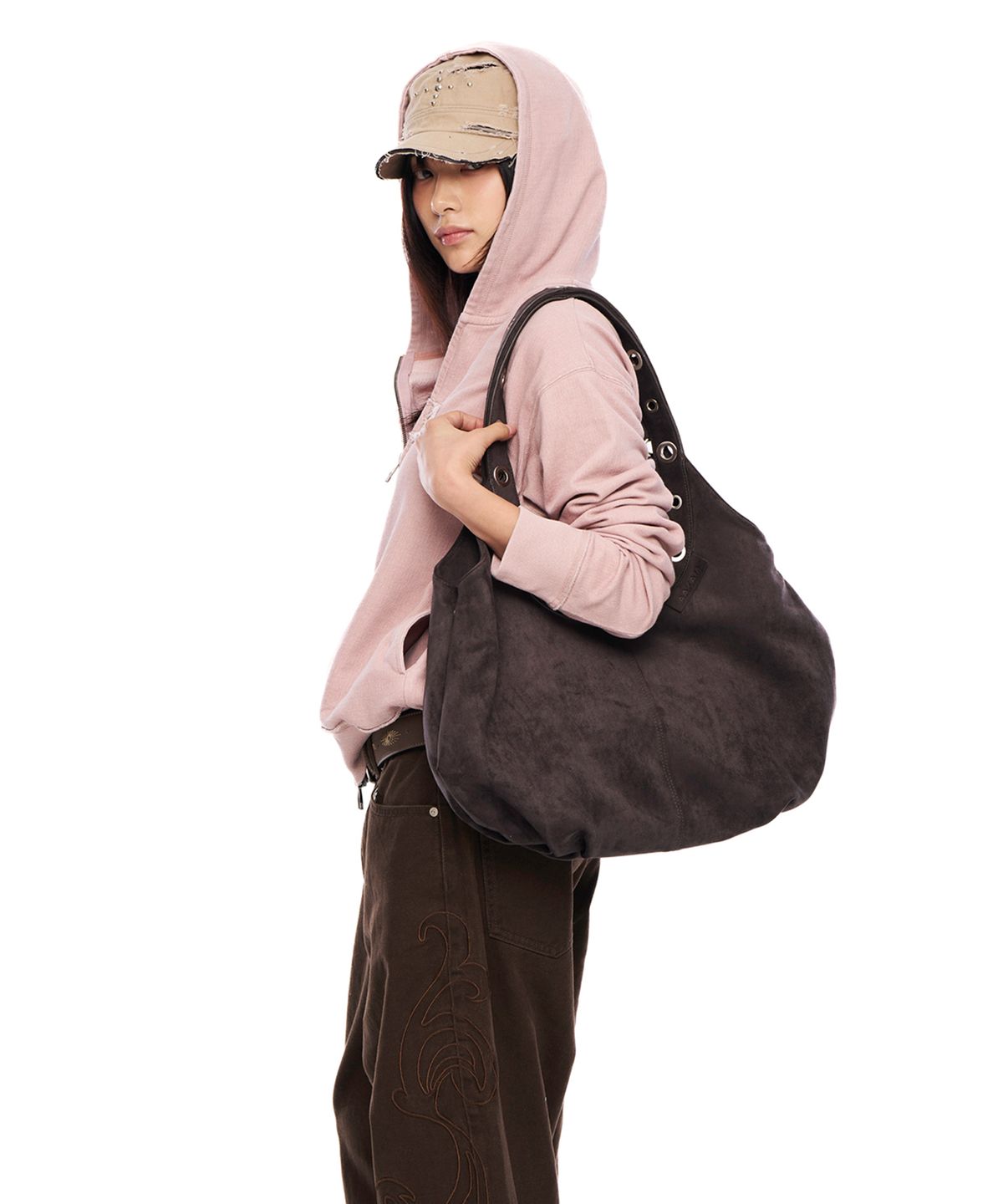 아캄(AAKAM) Suede Eyelet Dumpling Bag (Charcoal)