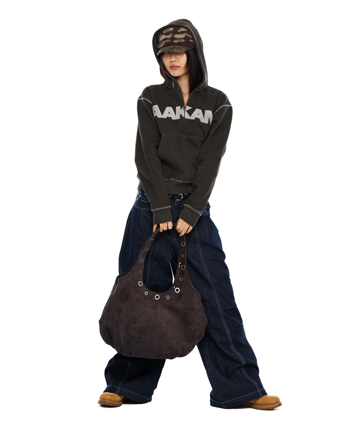 아캄(AAKAM) Suede Eyelet Dumpling Bag (Charcoal)