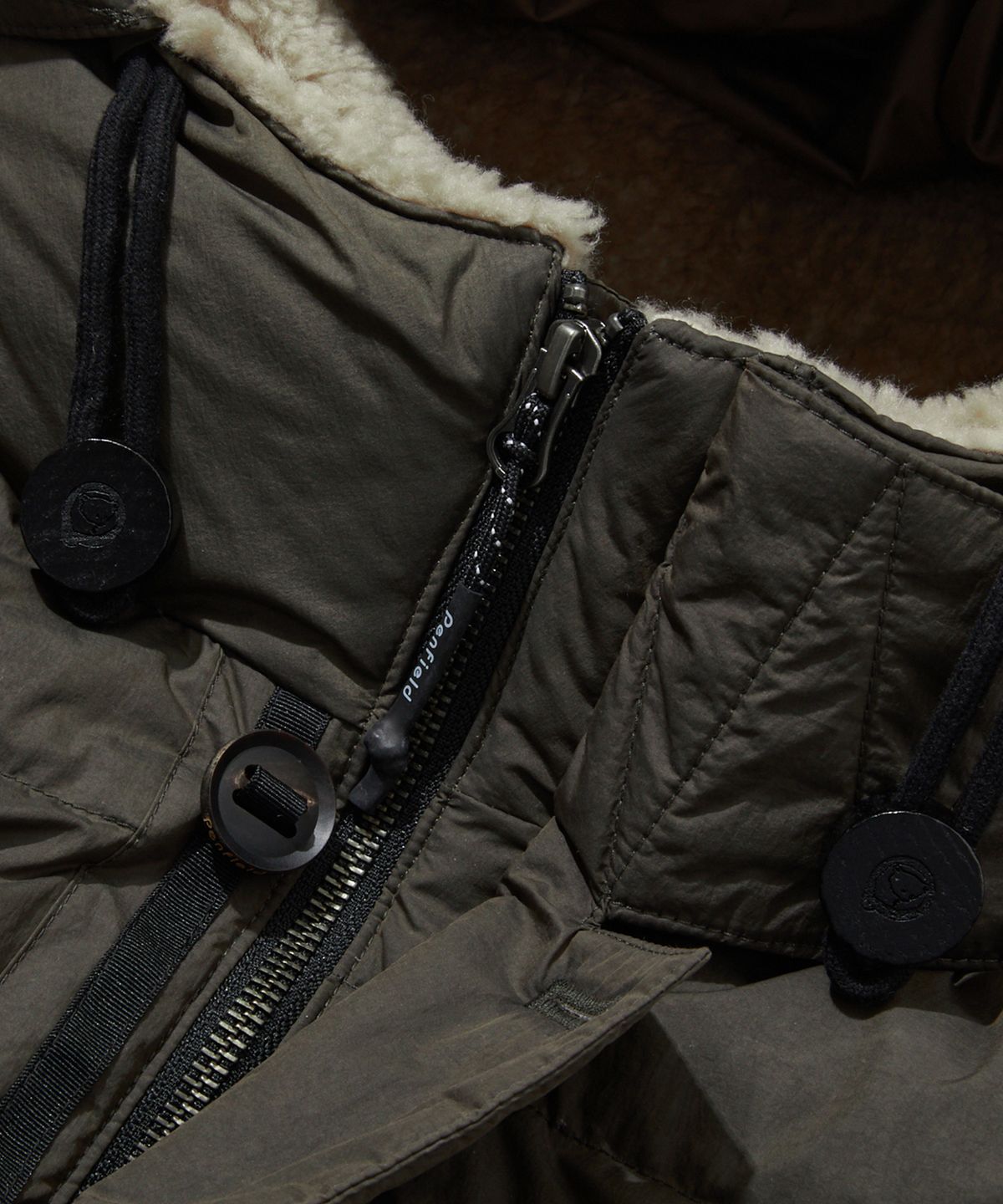 펜필드(PENFIELD) 마운틴 헤비 다운 파카 브라운_FR4WD36U