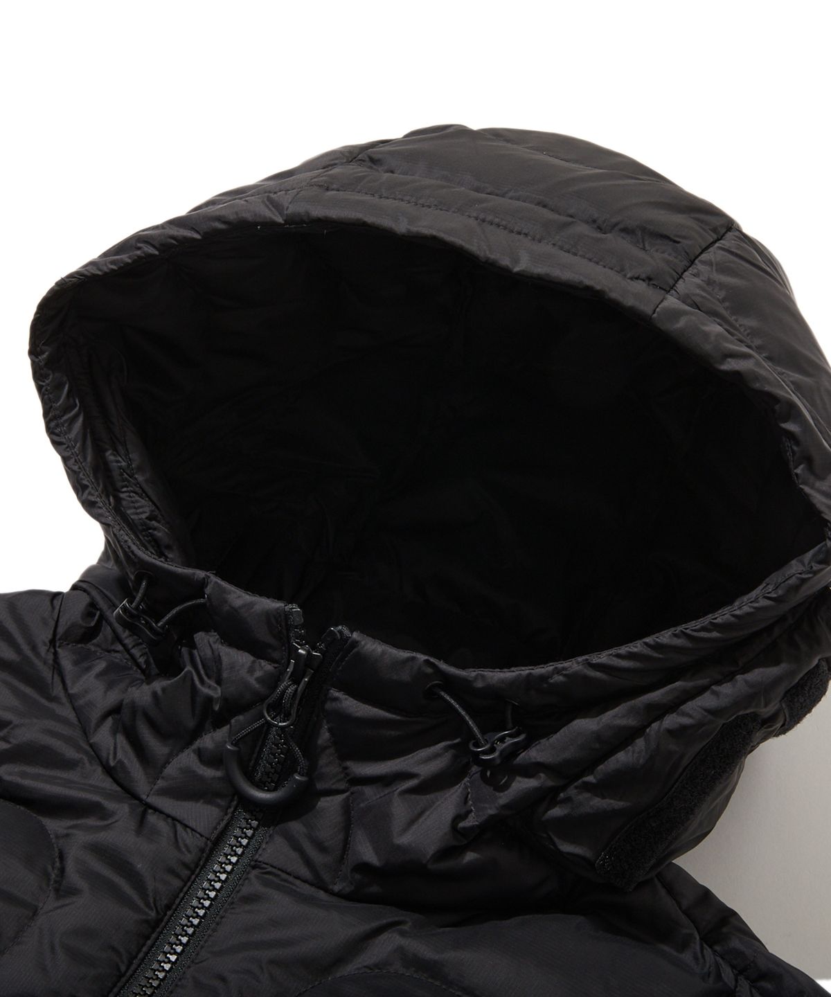 펜필드(PENFIELD) 어센트 라이트 다운 자켓 블랙_FR4WD003