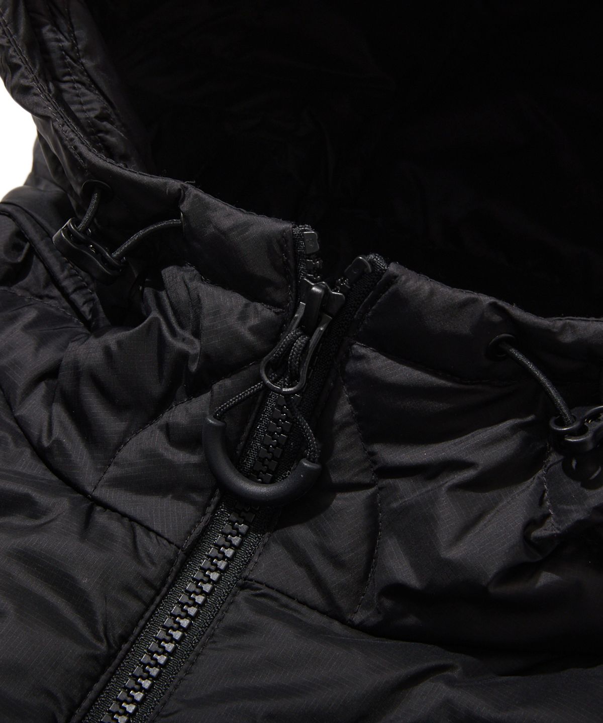 펜필드(PENFIELD) 어센트 라이트 다운 자켓 블랙_FR4WD003