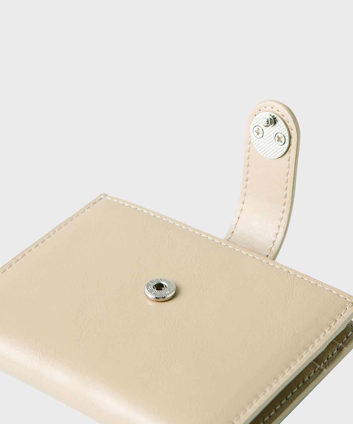 레인비(RAINBEE) Occo Snap Flap Wallet_ BEIGE