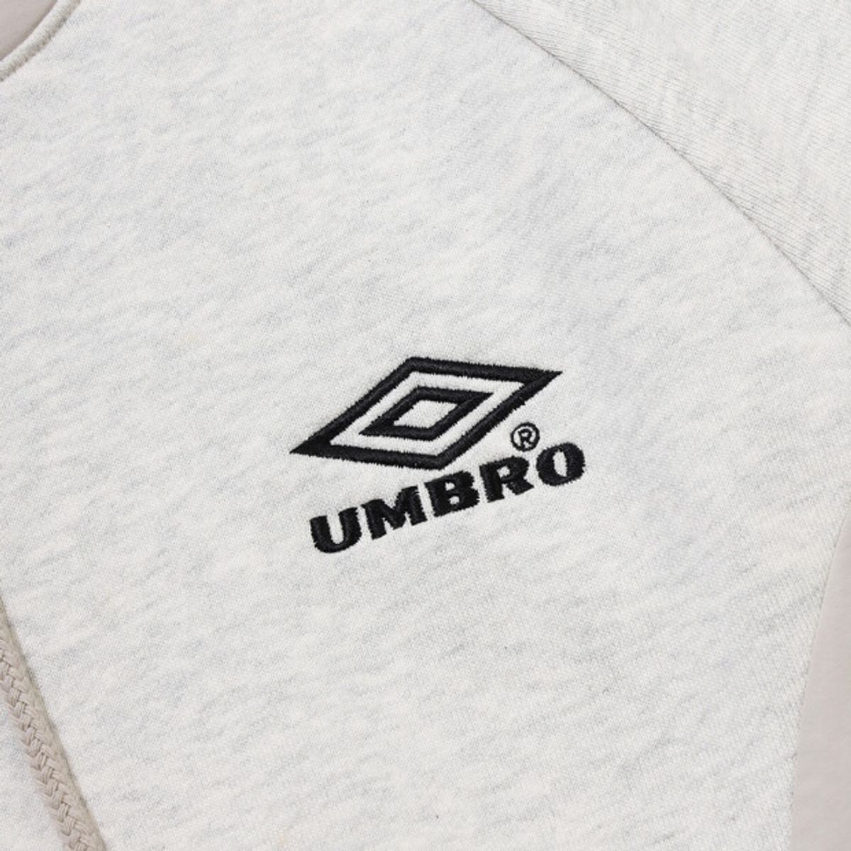 엄브로(UMBRO) HBL 하이브리드 니트 후드티 아이보리(UQ321CHD97)