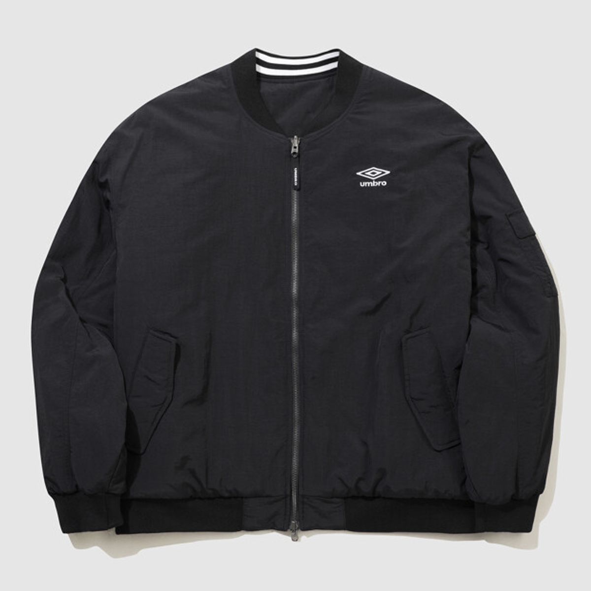 엄브로(UMBRO) 리버시블 봄버 패딩 자켓 블랙(UQ323CPJ93)