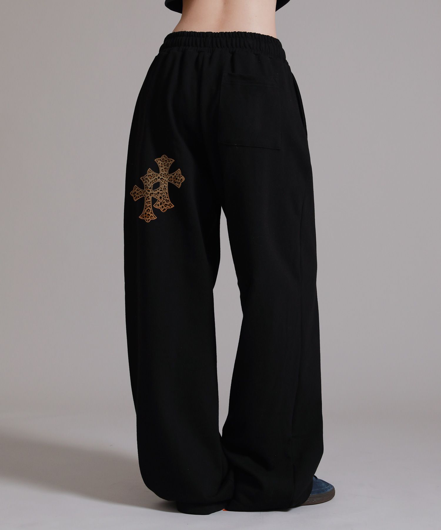 MUSINSA公式 | LIKE THE MOST レオパードツインクロスアップリケ