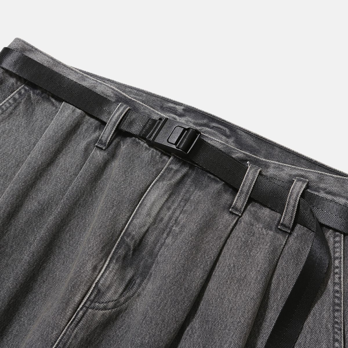 모이프(MOIF) [AW25] WIDE BELTED DENIM PANTS / BLEACHED BLACK