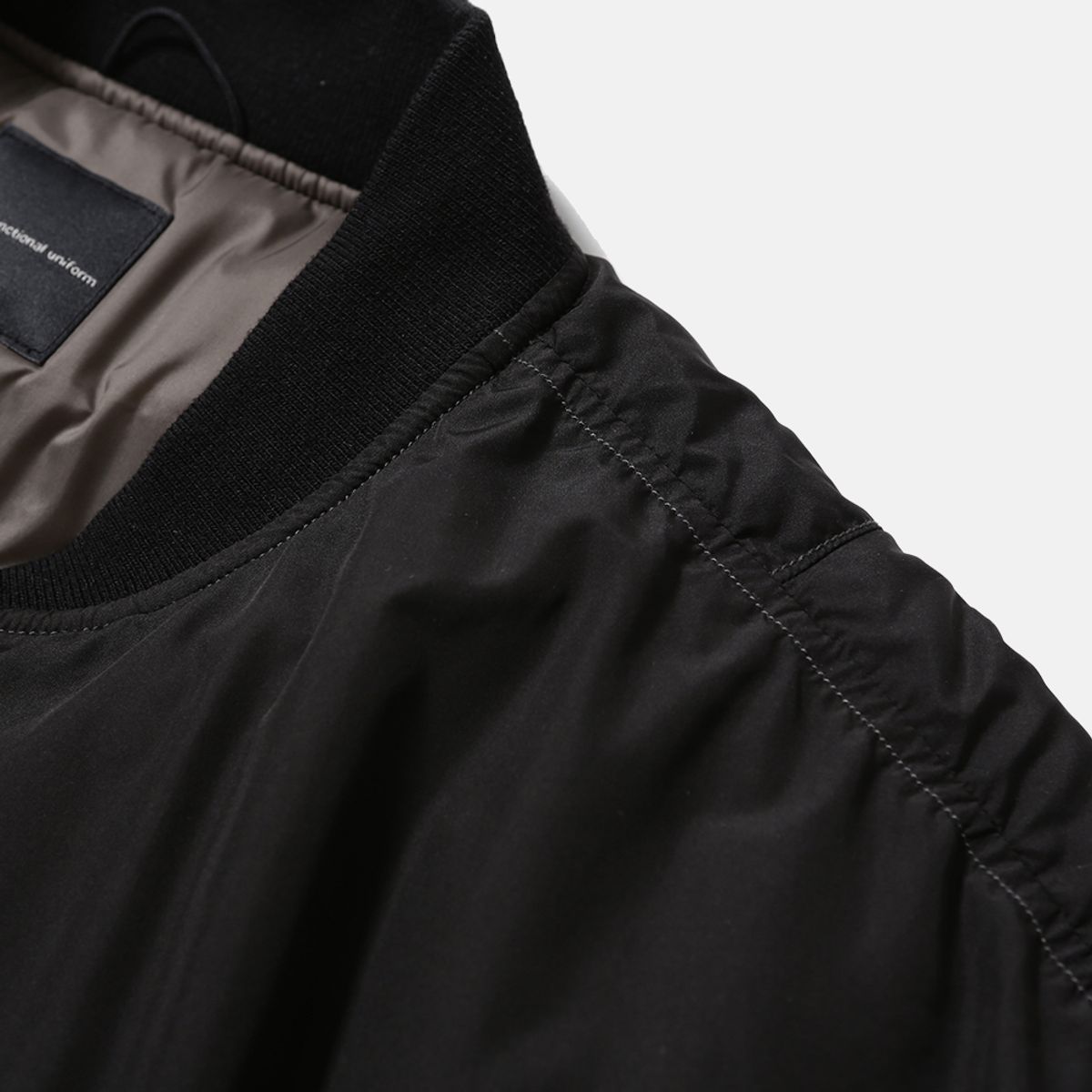 모이프(MOIF) [AW25] REVERSIBLE FLIGHT JACKET / BLACK/STONE