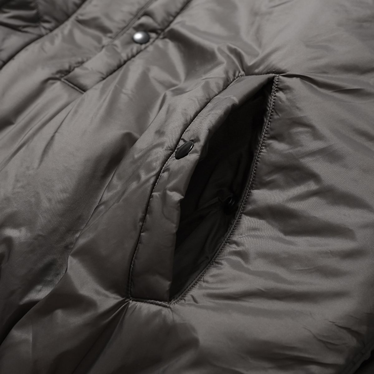 모이프(MOIF) [AW25] REVERSIBLE FLIGHT JACKET / BLACK/STONE