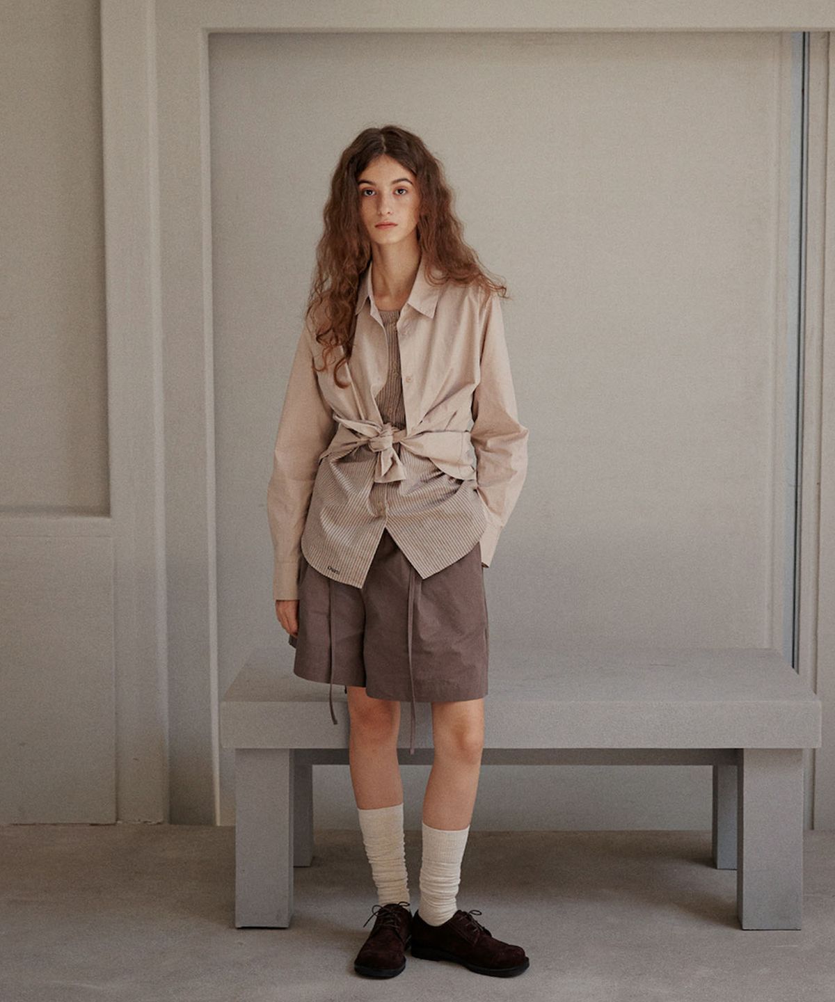 아우로(OURO) RUFFLE STRING PANTS [ BROWN ]