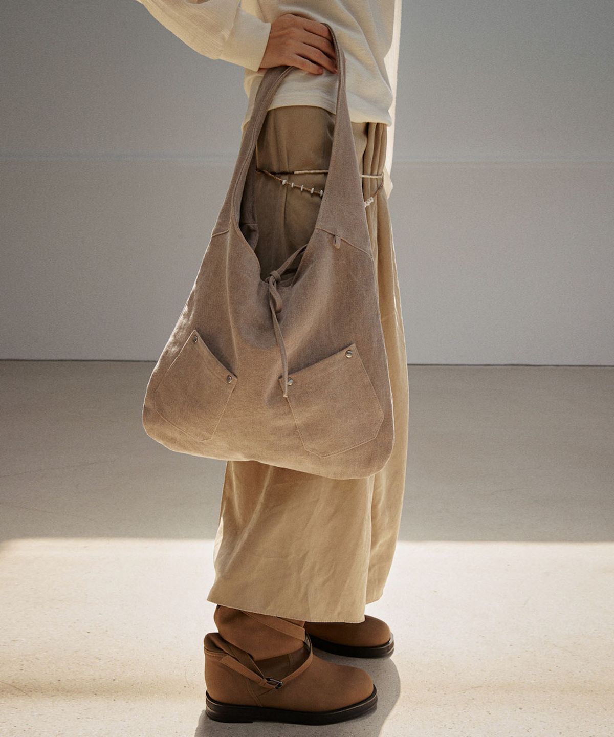 아우로(OURO) POCKET STUD BAG [ BROWN ]