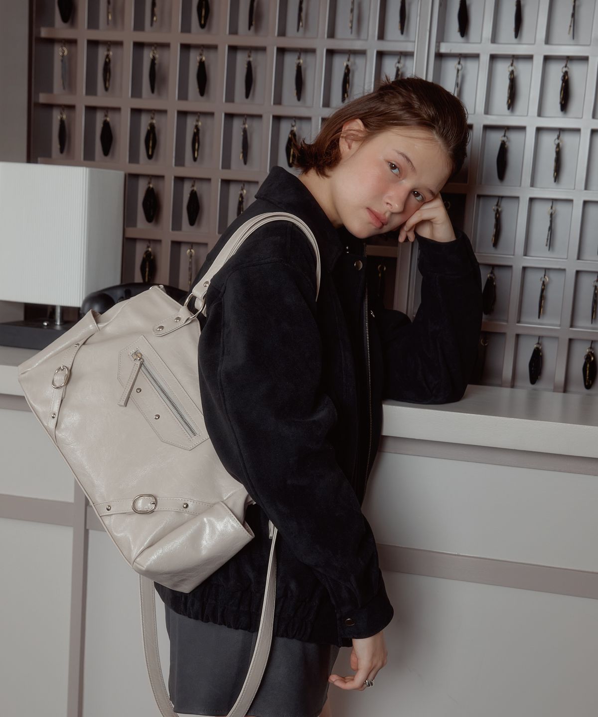 아노에틱(ANOETIC) ANC STUD RING BAG_IVORY
