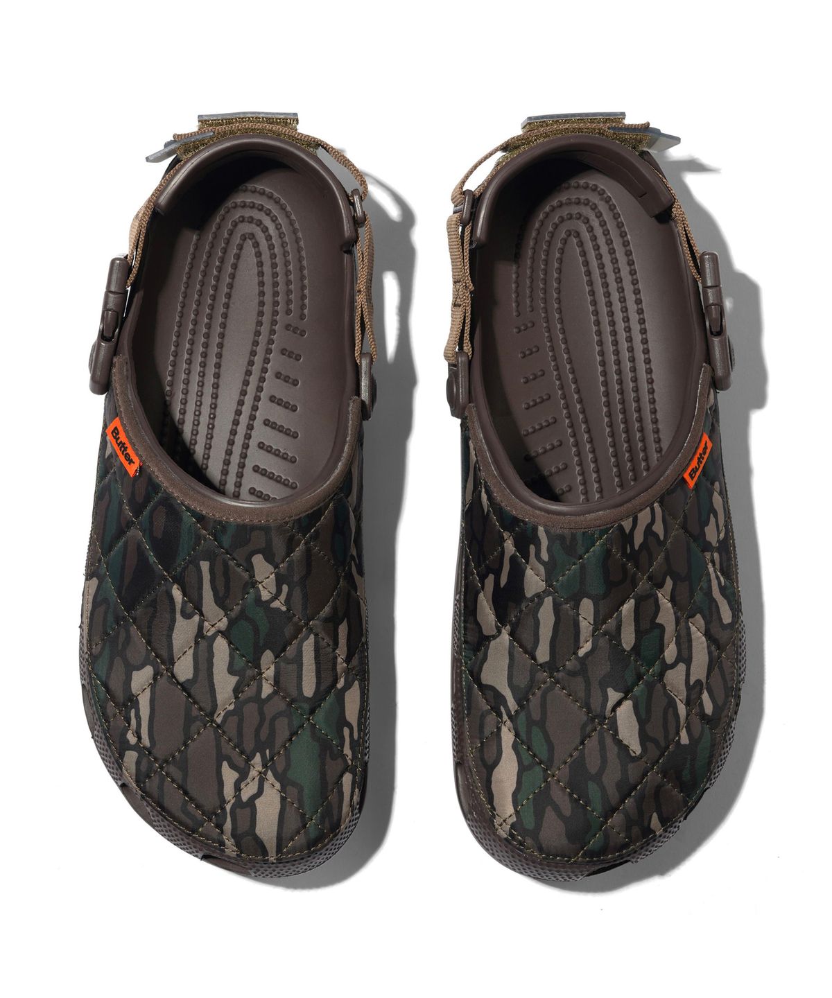 크록스(CROCS) 버터 X 크록스 클래식 클로그 - 카모 / 211768-255