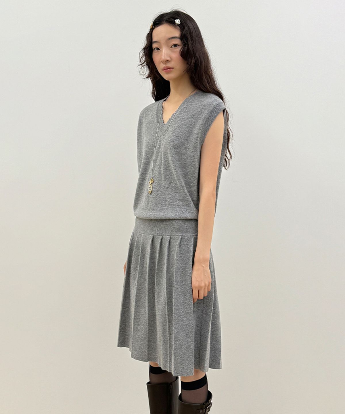 시눈(SINOON) Wool-Blend Pleated Knit Dress (Grey)