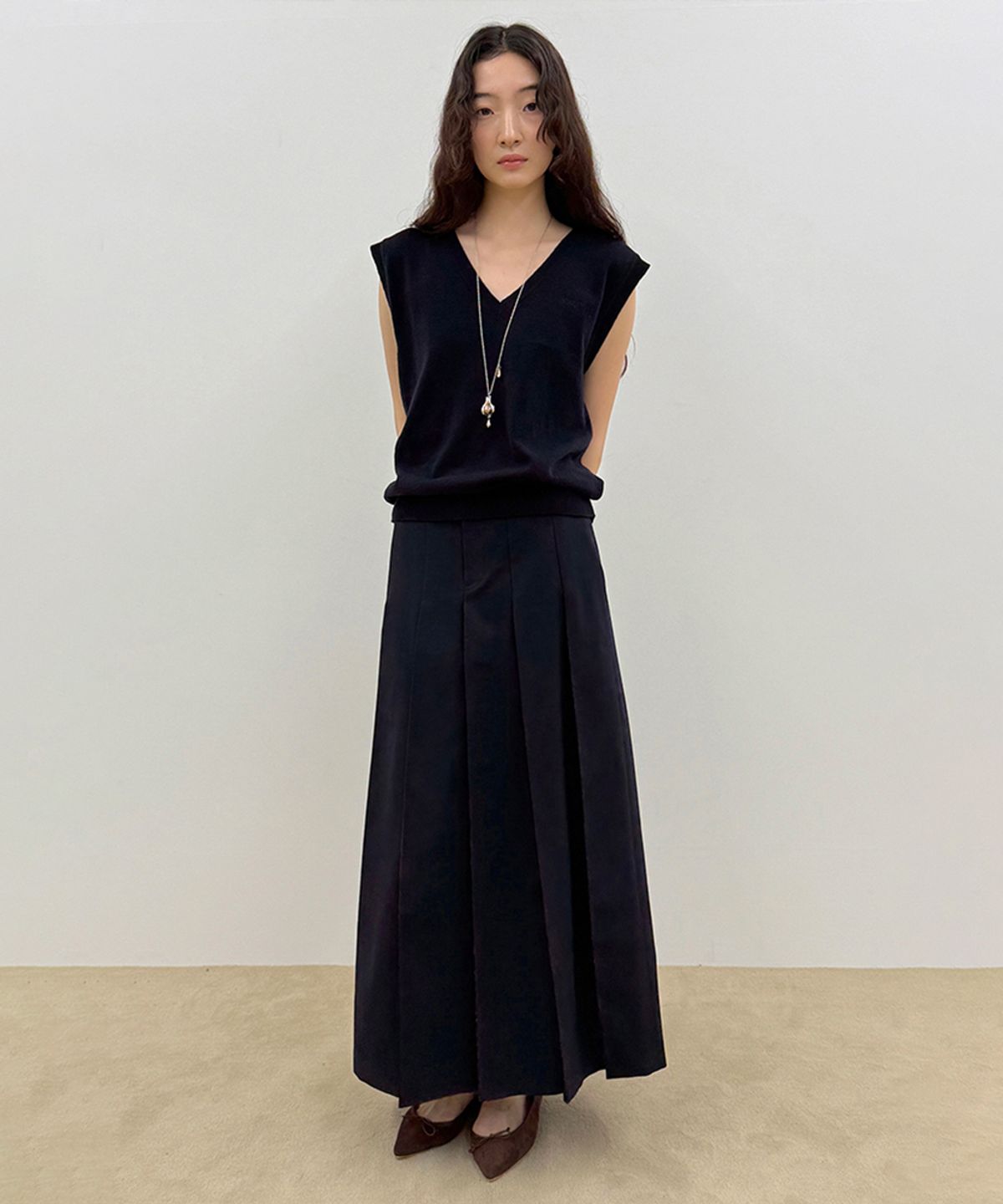 시눈(SINOON) Sinoon Pleated Maxi Skirt (Navy)