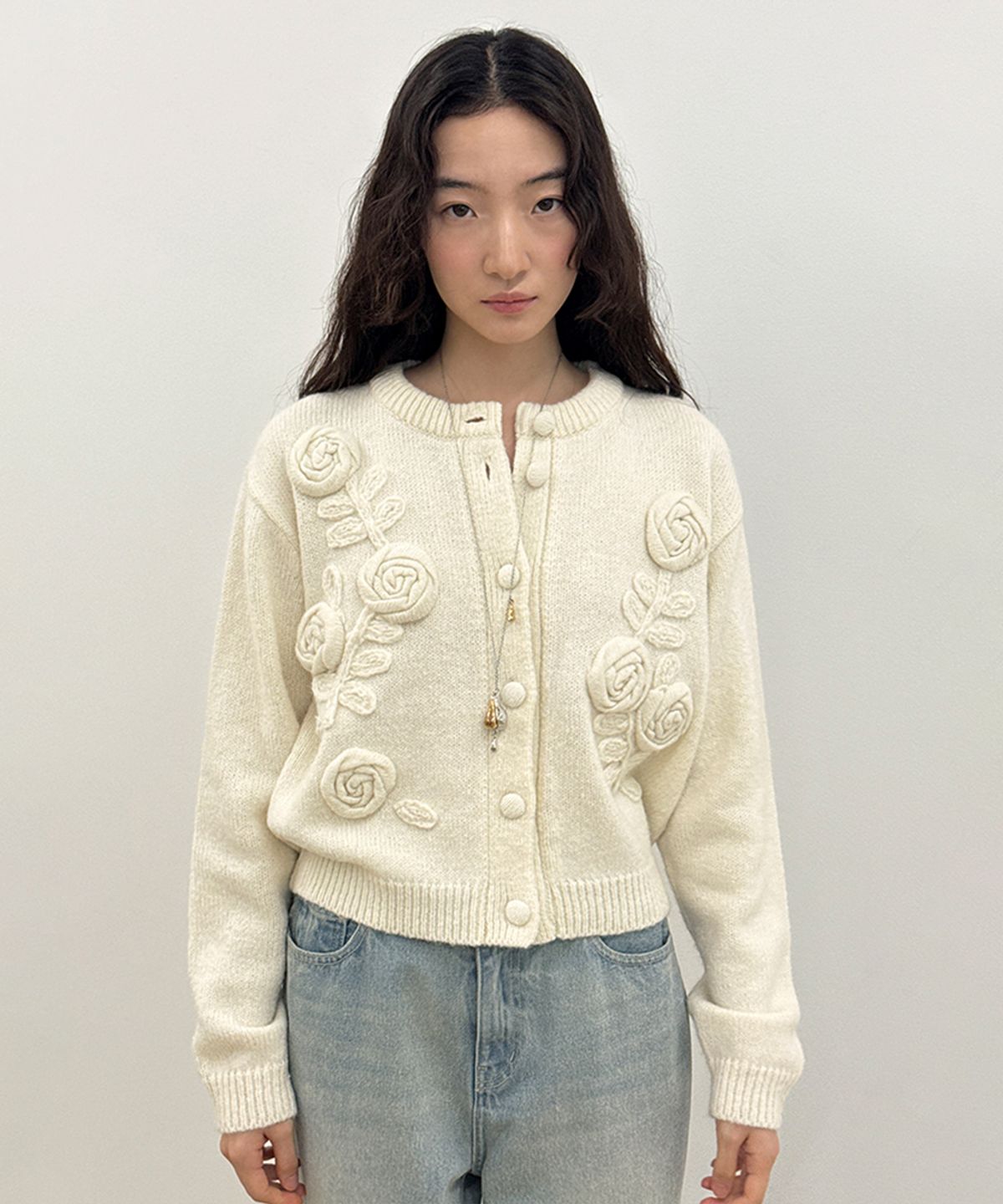 시눈(SINOON) [비비지 은하 착용] Rose Artwork Hairy Cardigan (Ivory)
