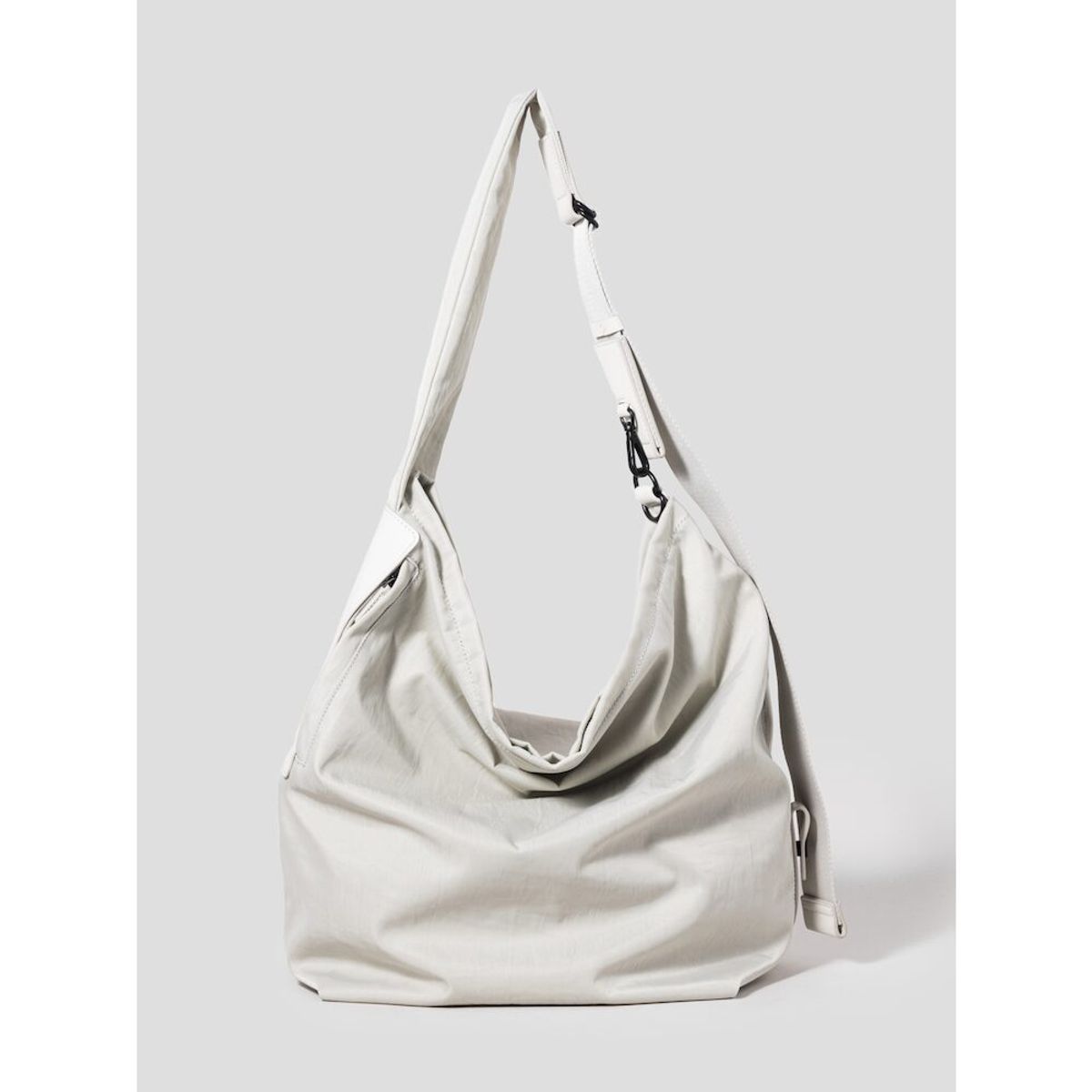빈폴 액세서리(BEANPOLE ACCESSORY) Less Bag_2 라지 크로스백  라이트 그레이