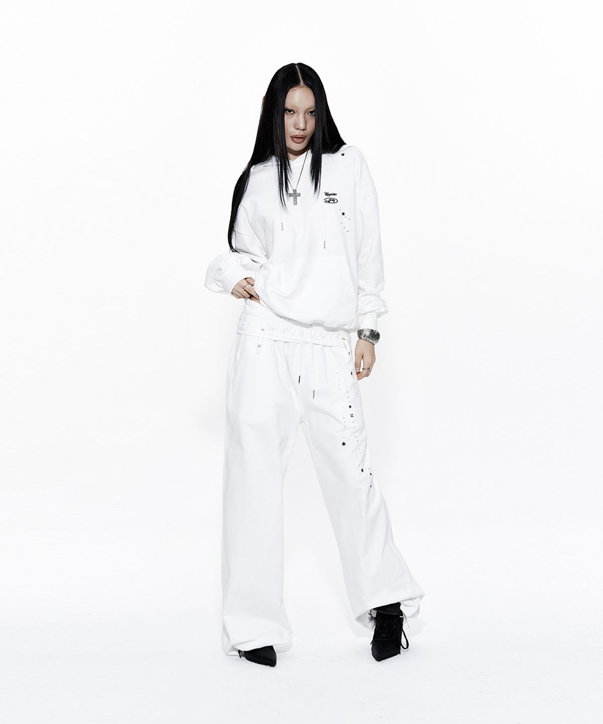 카시코(KASHIKO) Zenu Hoodie White