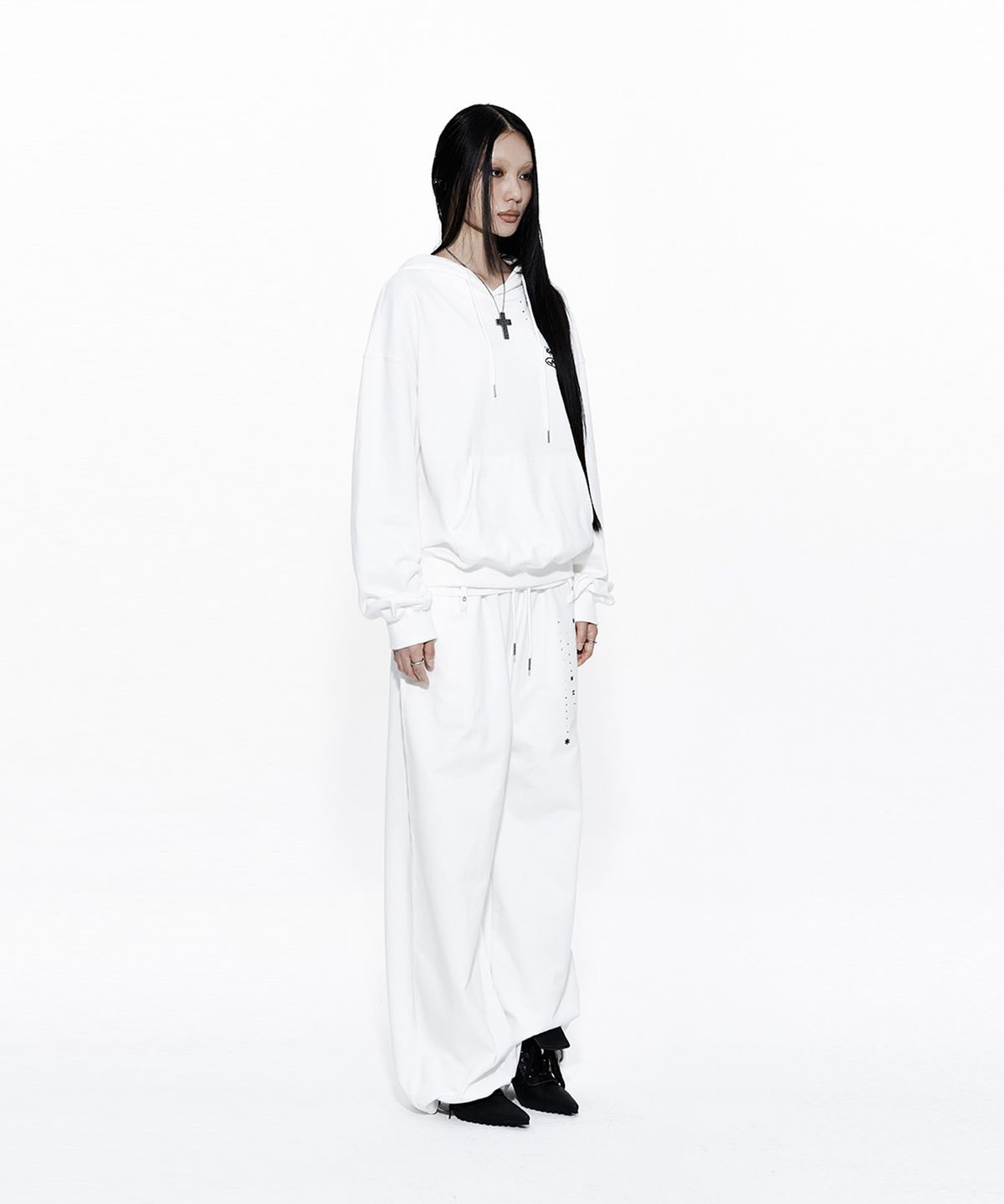 카시코(KASHIKO) Zenu Hoodie White