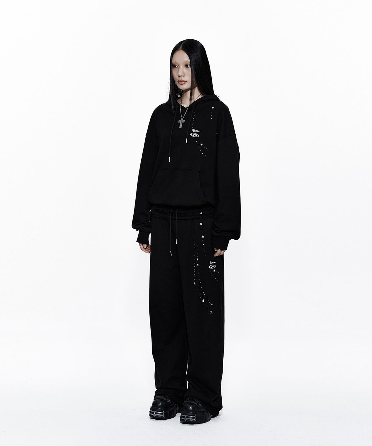 카시코(KASHIKO) Zenu Hoodie Black