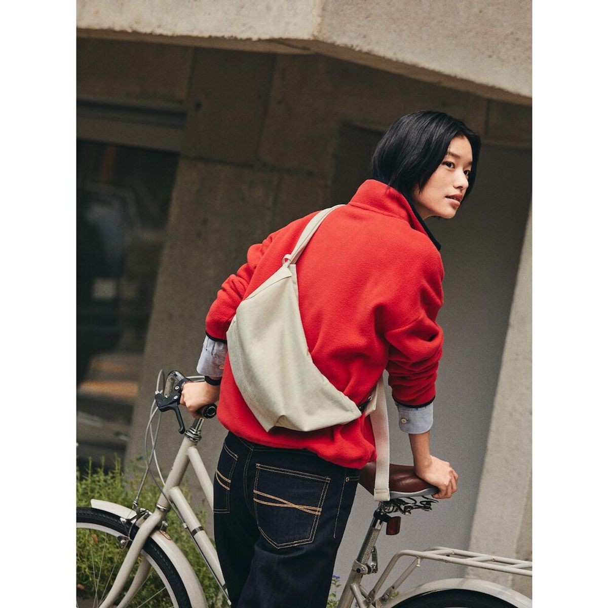 빈폴 액세서리(BEANPOLE ACCESSORY) Less Bag_2 스몰 원단 크로스백  라이트 그레이