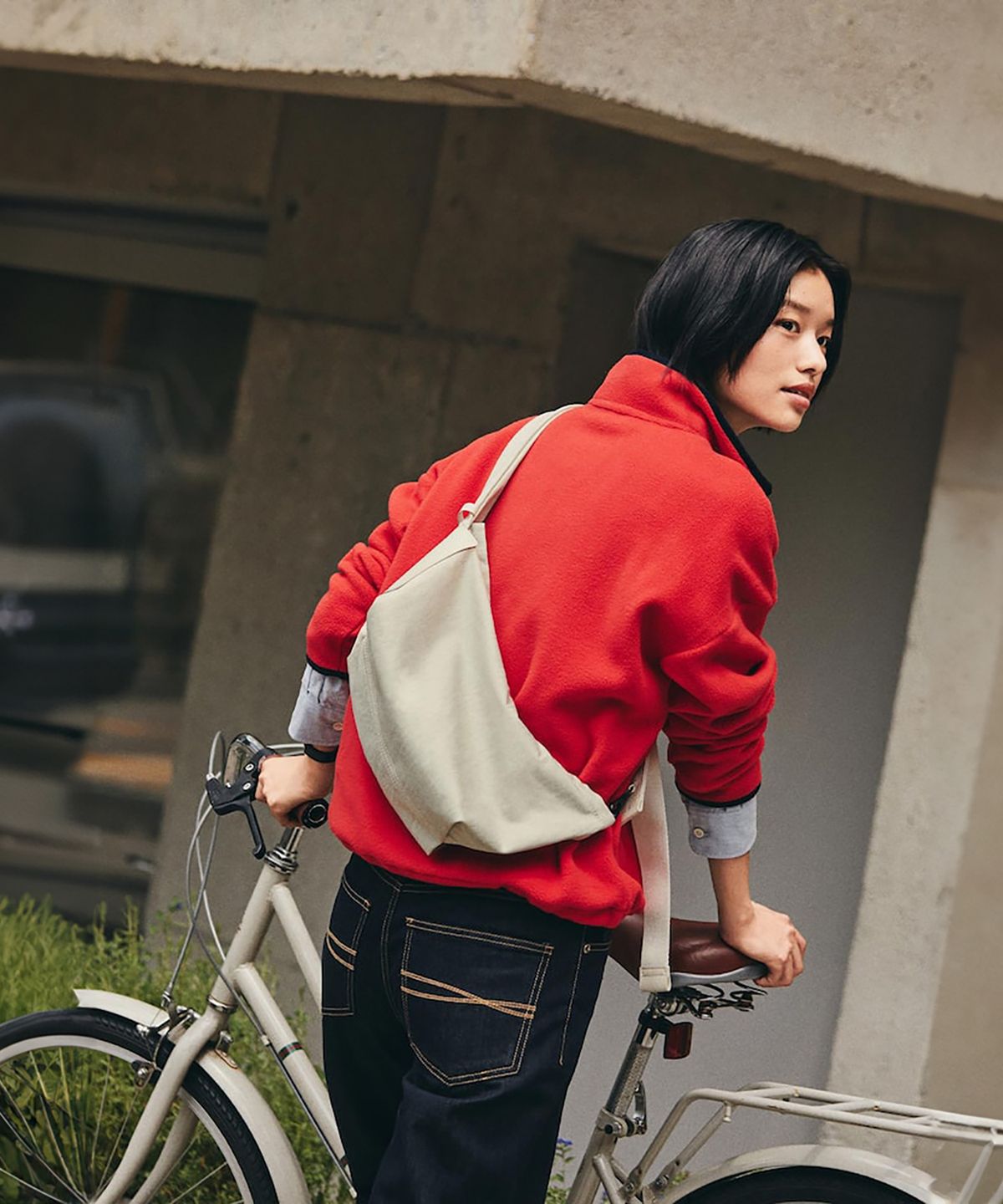 빈폴 액세서리(BEANPOLE ACCESSORY) Less Bag_2 스몰 원단 크로스백  라이트 그레이
