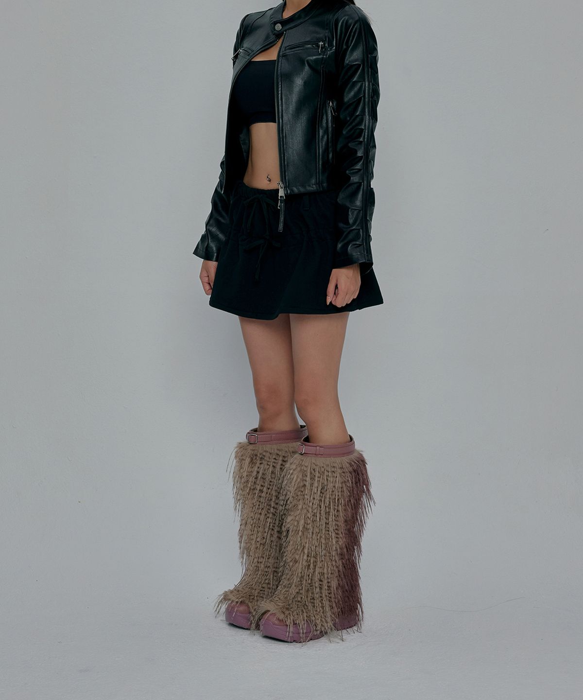 길라아카이브(GILAARCHIVE) LETTERING ANGEL WING SHIRRING SKIRT_BLACK