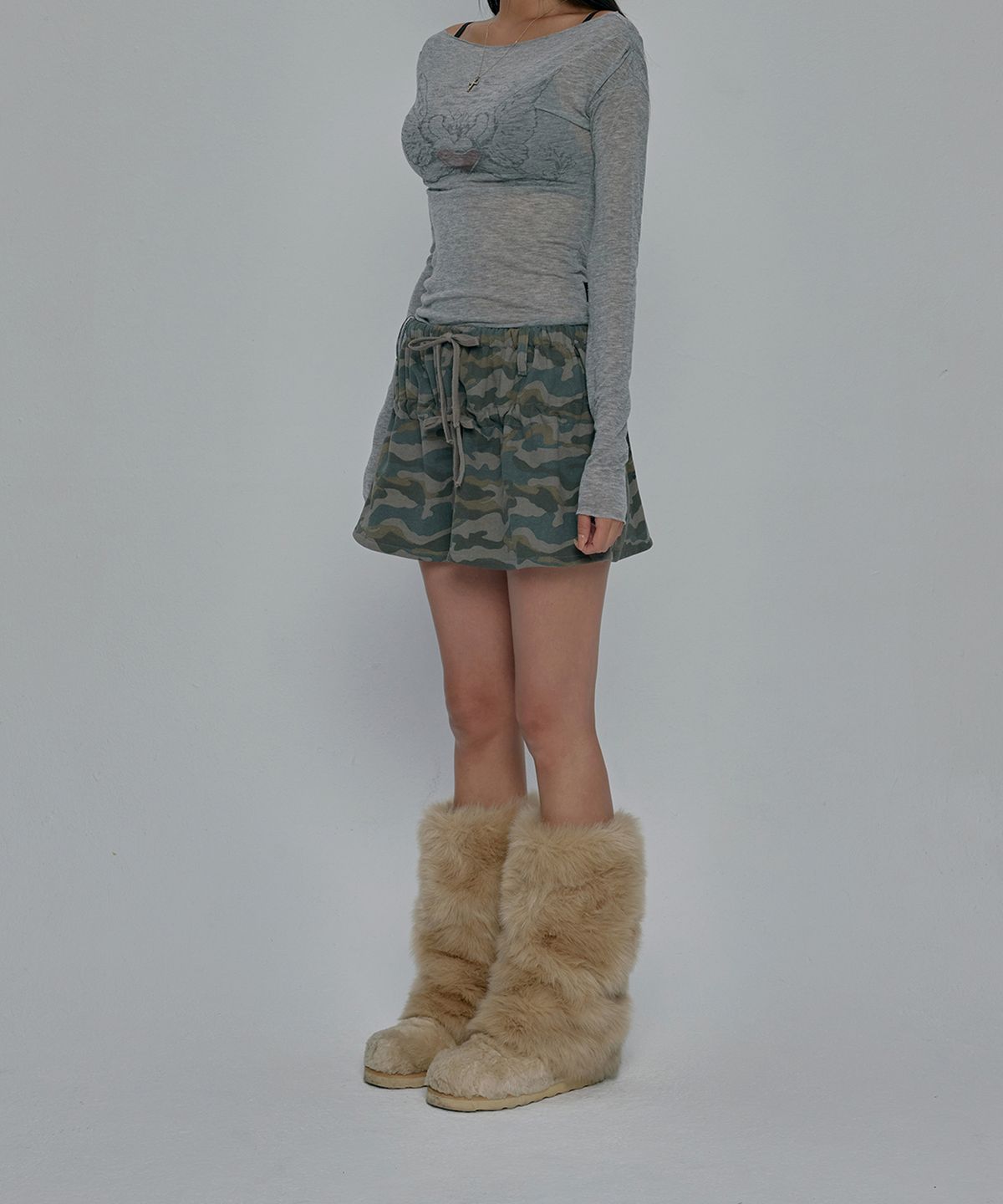 길라아카이브(GILAARCHIVE) LETTERING ANGEL WING SHIRRING SKIRT_CAMO