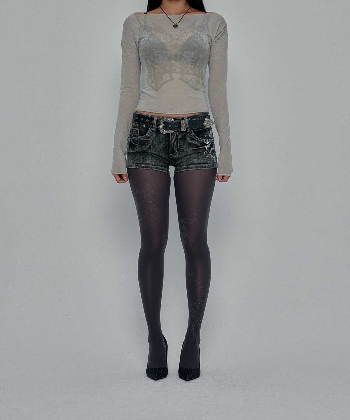 길라아카이브(GILAARCHIVE) TATTOOED GRAPHIC DENIM SHORTS_GREY