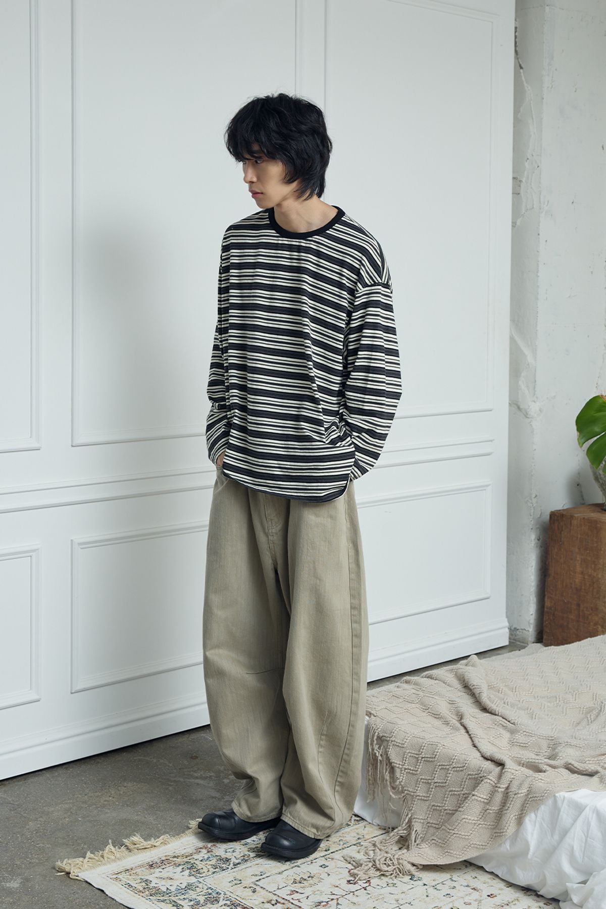 발루트(BALLUTE) URBAN MULTI STRIPE LONG SLEEVE  (BLACK)