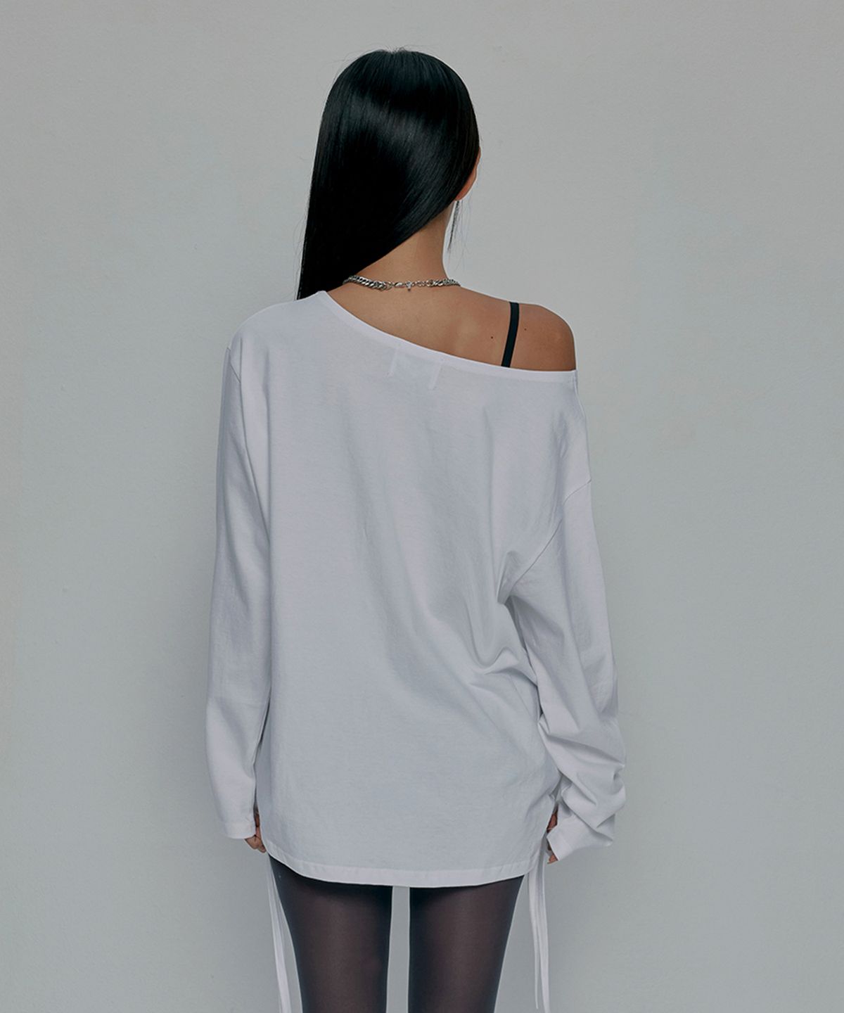 길라아카이브(GILAARCHIVE) ONE SHOULDER GRAPHIC LONG SLEEVE_WHITE