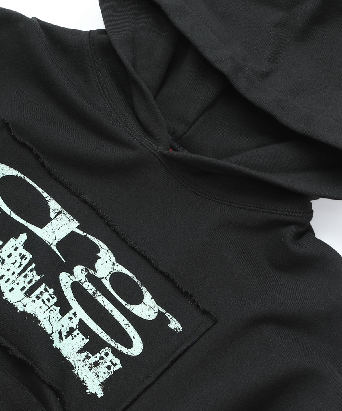 크리건(CRIGUN) CITY LOGO CUT OFF HOODIE BLACK