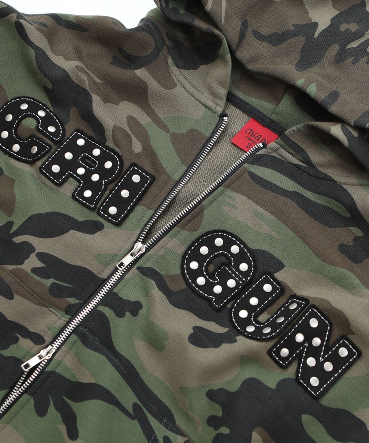 크리건(CRIGUN) APPLIQUE RIVET ZIP UP HOODIE CAMO