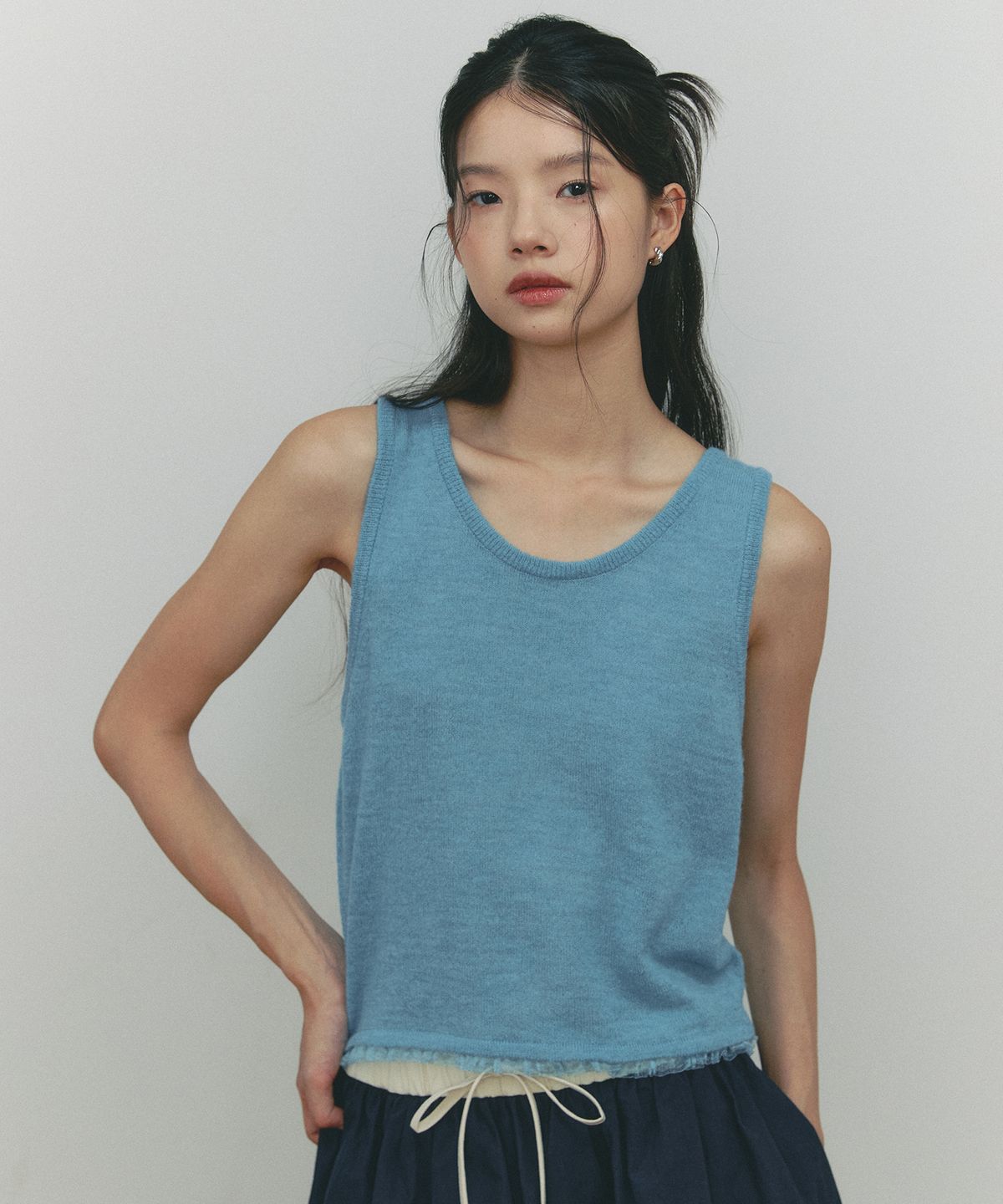 쎄미(SSEMI) FRILLY WOOL SLEEVELESS KNIT(BL)