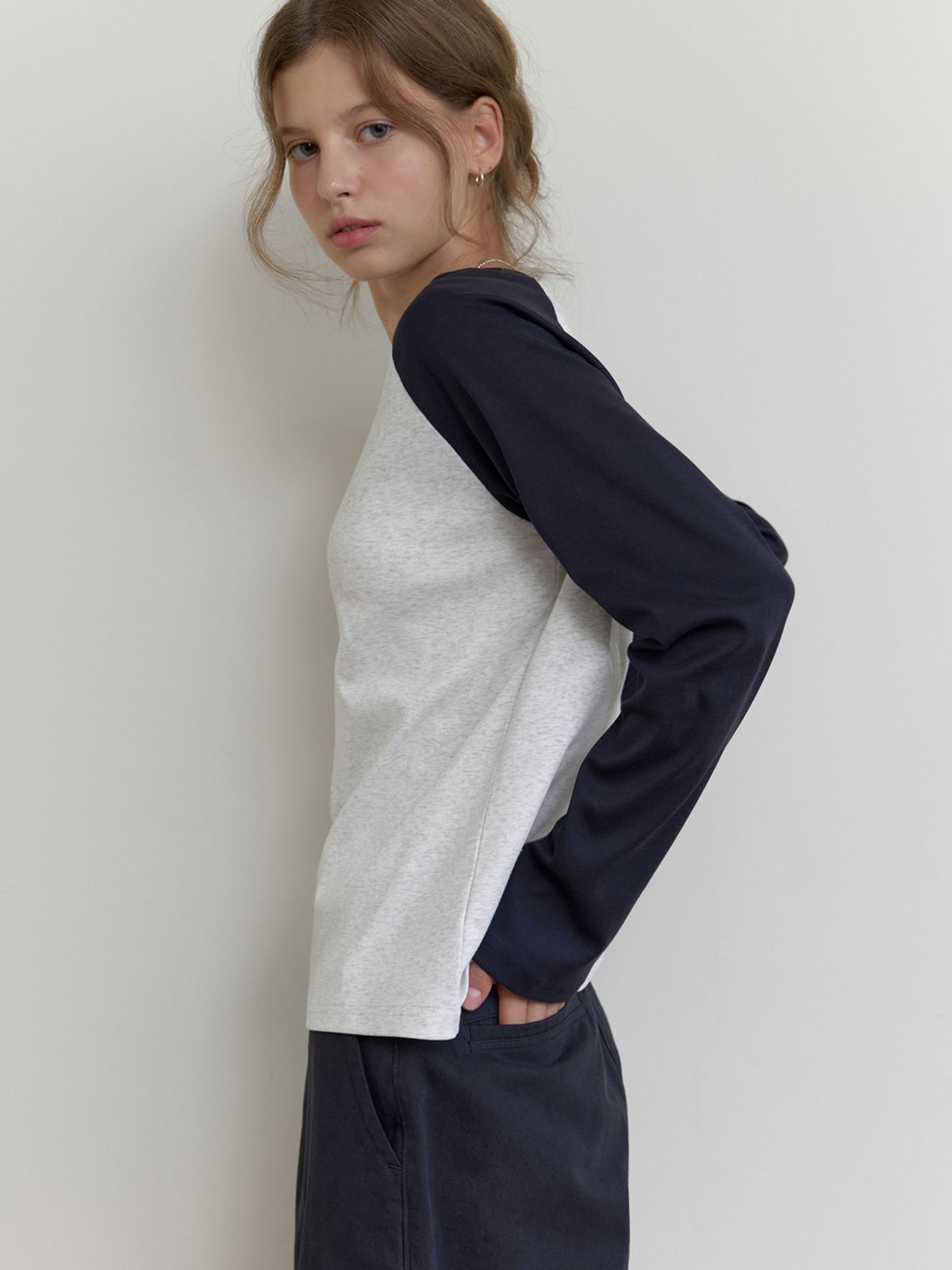 더미튼(THEMITTEN) [4th] Nov raglan t-shirt (melange gray)